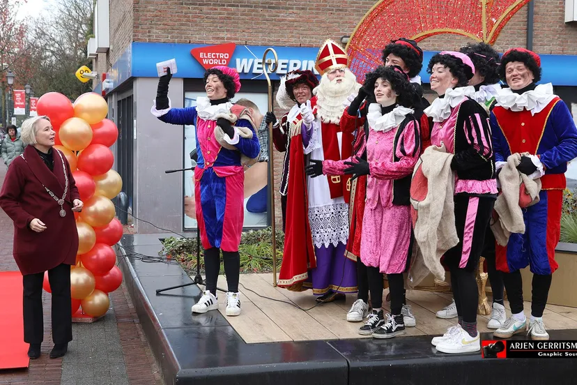 2022 11 26 hoevelaken sinterklaasfeest 017