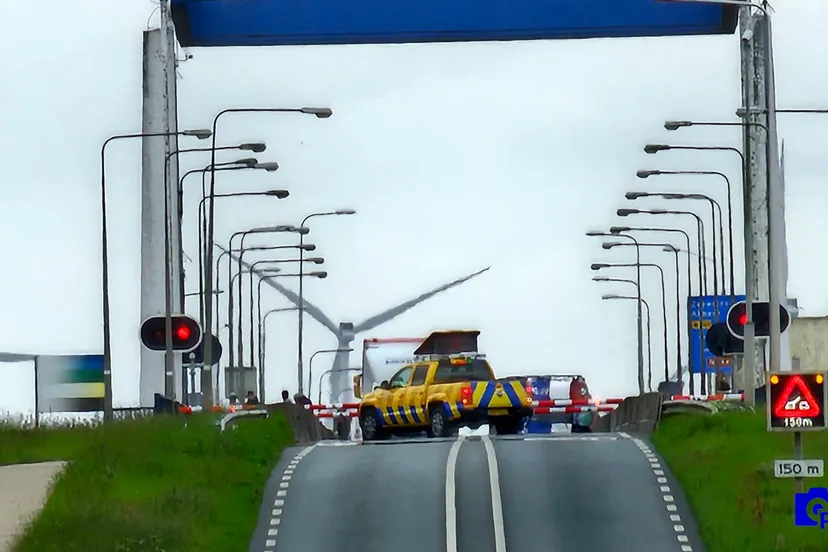 2023 05 16 nijkerkerbrug opnieuw in storing geen verkeer tussen zeewolde en nijkerk 2