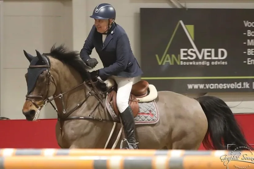2023 06 30 klaas mosterd met zijn paar edzard tijdens jumping indoor nijkerk