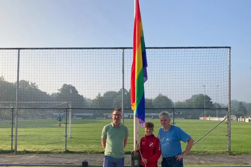 2023 09 10 regenboogvlag