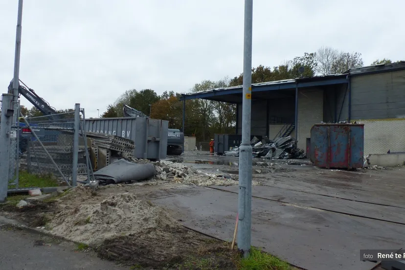 2023 11 09 asfalt centrale complete sloop moet plaats maken voor een geheel nieuw complex 10 11 2023 r te pas72