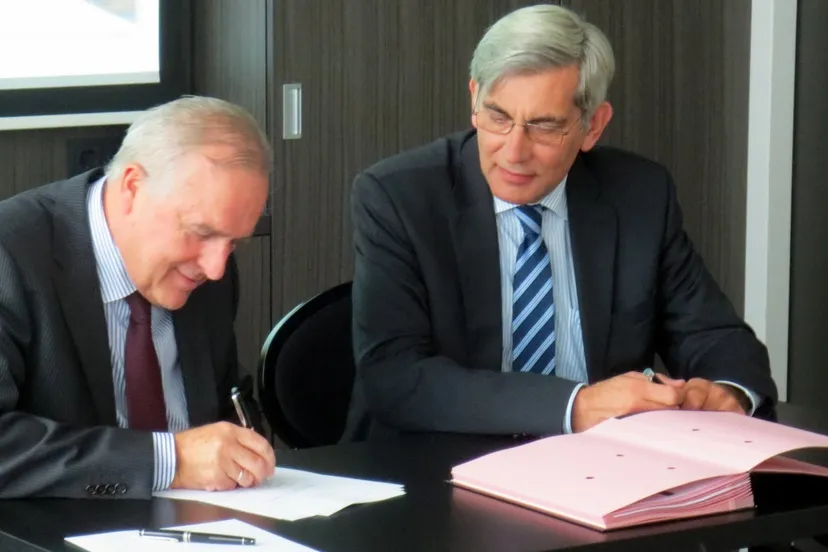 adxm1876ug46znb07hn96mic4 2014 07 14 a1