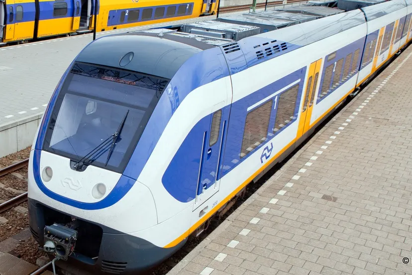 ajqbjs8nv1ujrcgkk45zc61ho trein sprinter