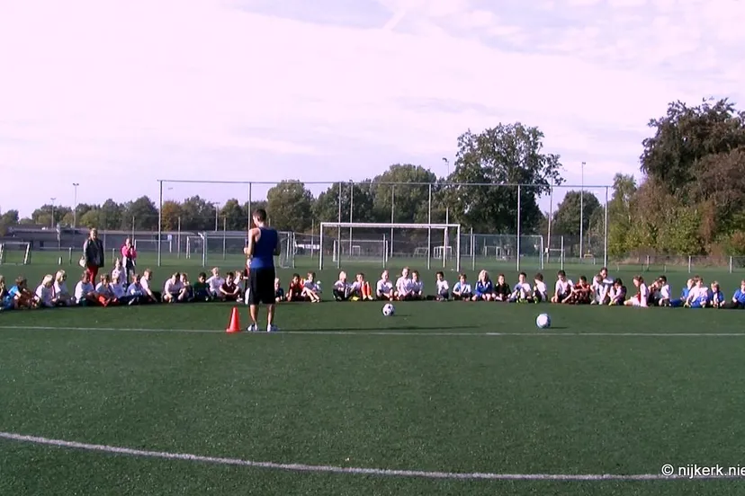 bxx4o0ydmin7jpjniv6vgu4b1 2013 10 22 nsc voetbalclinic