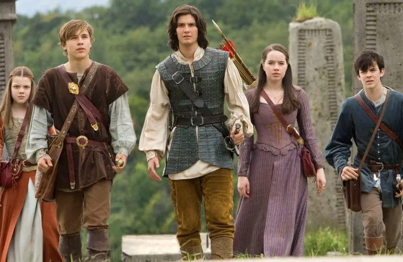 chronicles of narnia prince caspian movie image georgie henley skandar keynes william moseley anna popplewell ben barnes l 1200x675 1