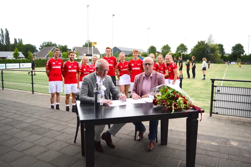 contracttekening telstar