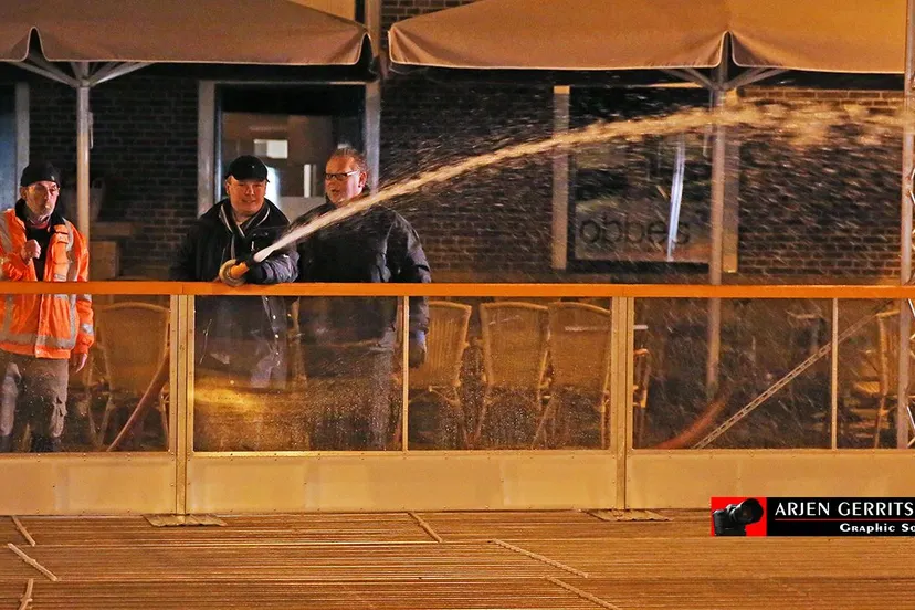 cu5onsbq17jjuiq3jn4nd6fjv 2014 12 02 opbouwnijkerk on ice 01