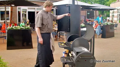 drde1lcwocitbroqy32fn6s5w 2014 06 01 bbq smoker de haen 2