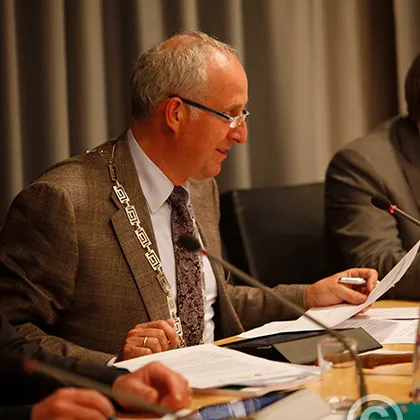 dv8lw6wqyjz43l3juu3oe3gxg 195143