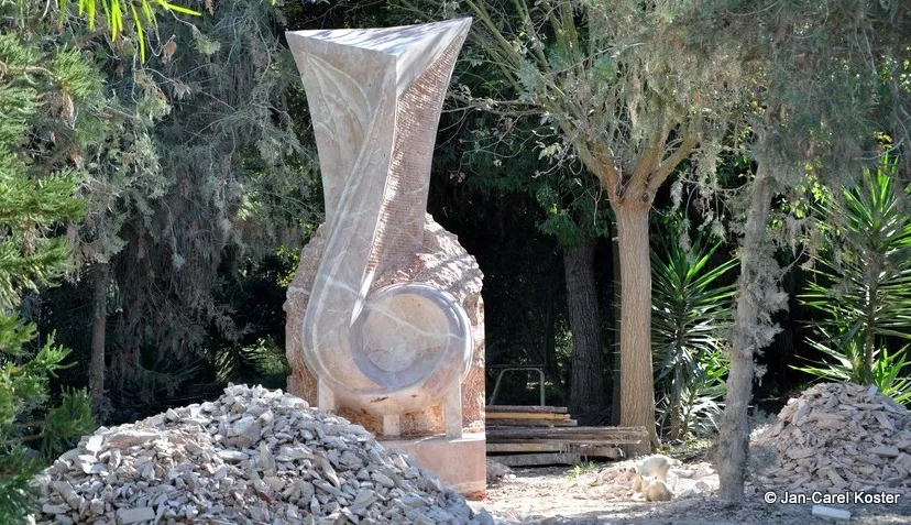 dxwin0mejjo276vui6i6pm39t 2014 11 22 beeldhouwer jan carel koster nijkerk 600 1