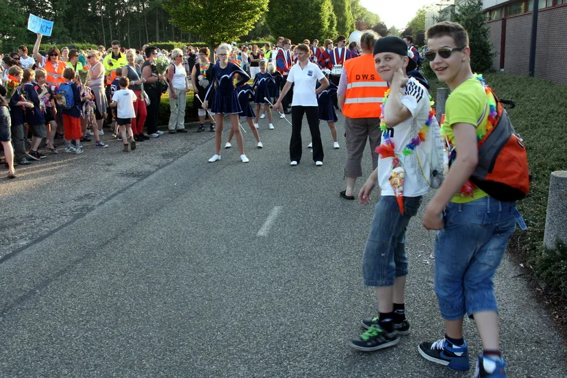 e4t2d74yp183pe1omon6evxpt 2013 06 07adhoevelaken01