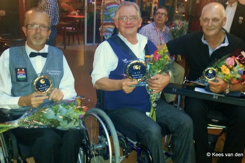 e81r2z5wqjmq4ych5doqcv74m 2014 09 14 rolstoelbiljart