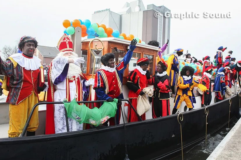 e95aksgxa6rdkgckhkzi3hm06 2013 11 16 intocht sint 25