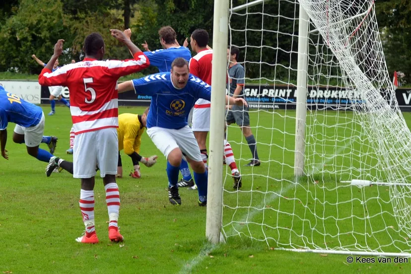 eoqi84ffk2uz8xg4hz079qm1k 2013 10 05 veensche boys lelystad 5 10 brom goal