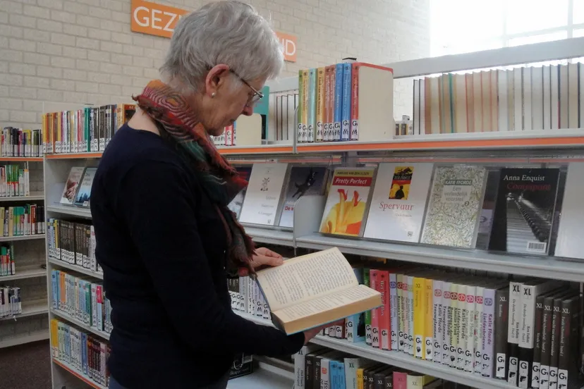 ez238hrbymfyny8fl1qfxnorr 2014 06 19 bibliotheek