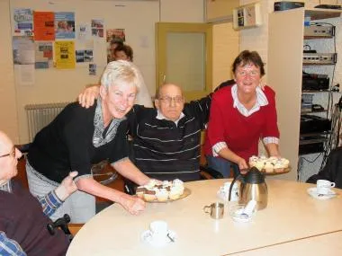 f8x5h6qi7qjya732ua09ym12j 27984