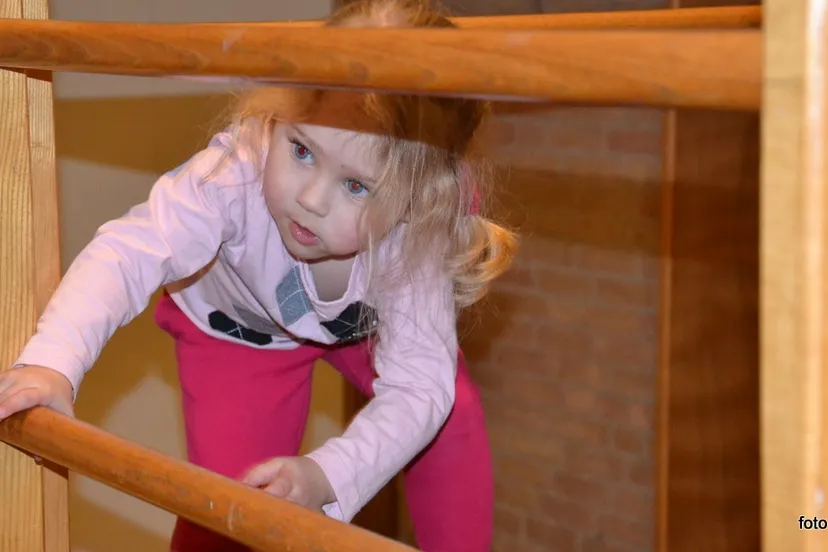 fxgy4jkczu0zcx4ijolquszya 2013 09 23 hellas