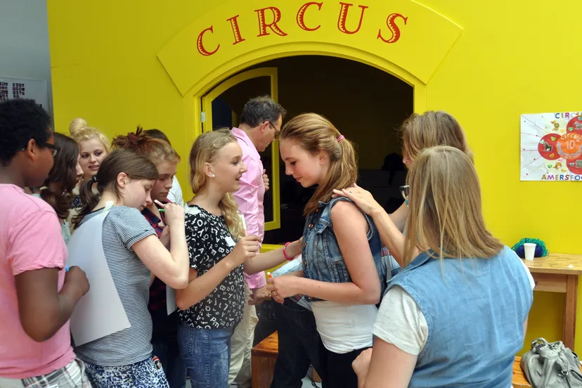 gb0rfypzohq05npe8qyf924cb 2014 05 27 justbeyoudag 3