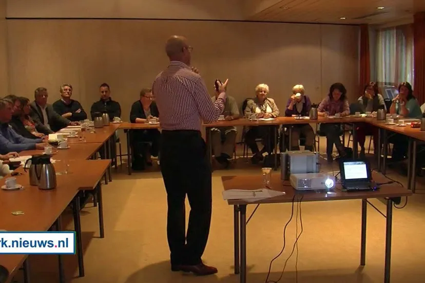 gga28fd89dlli0eywkfky0afi 2013 09 07 beursvloer hoevelaken