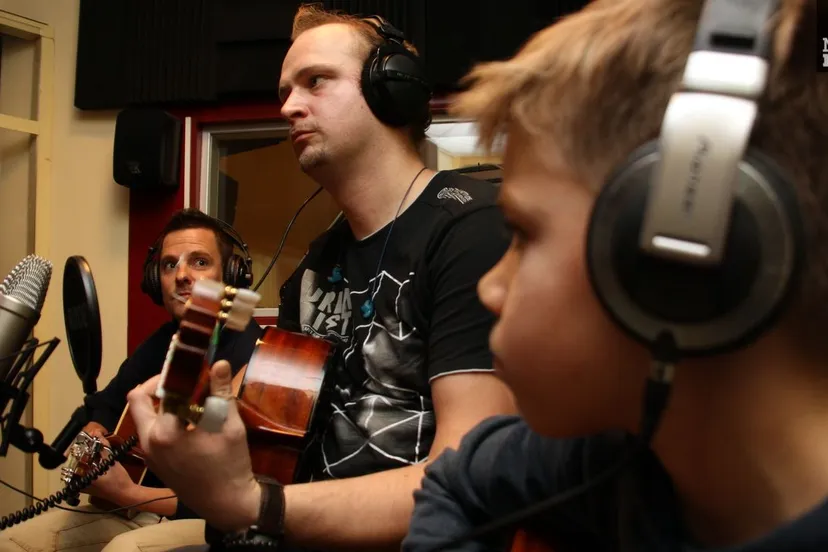 gmg77wy961zuz5eos2d7qo8wi 2014 11 24 serious stennis 01