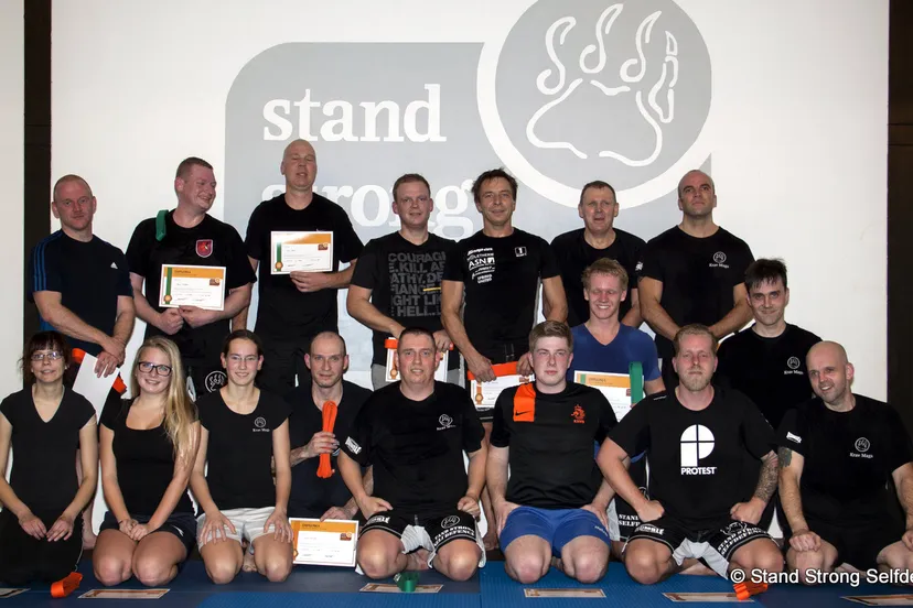 hnkr39o2wbqye71g1loy7awg4 2013 12 23 stand strong selfdefence