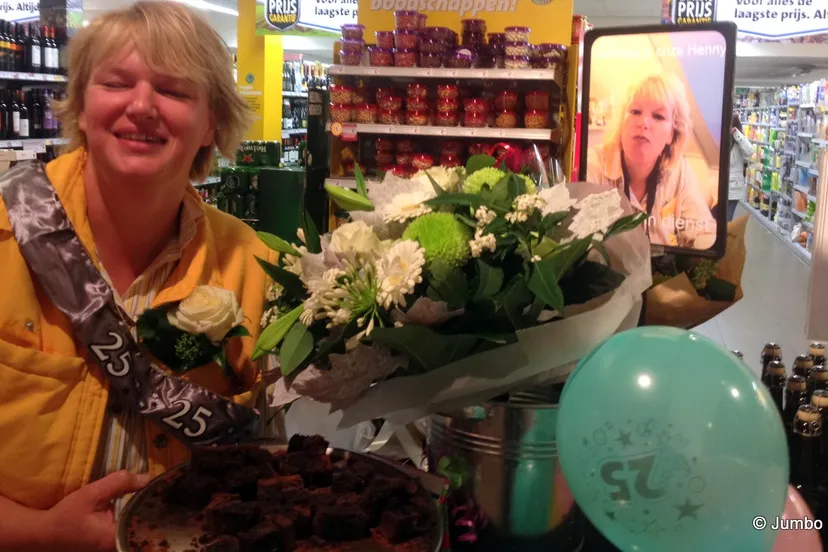 hz9fv58fmqiq14q0216s9bo8j 2013 11 01 henny hendriks