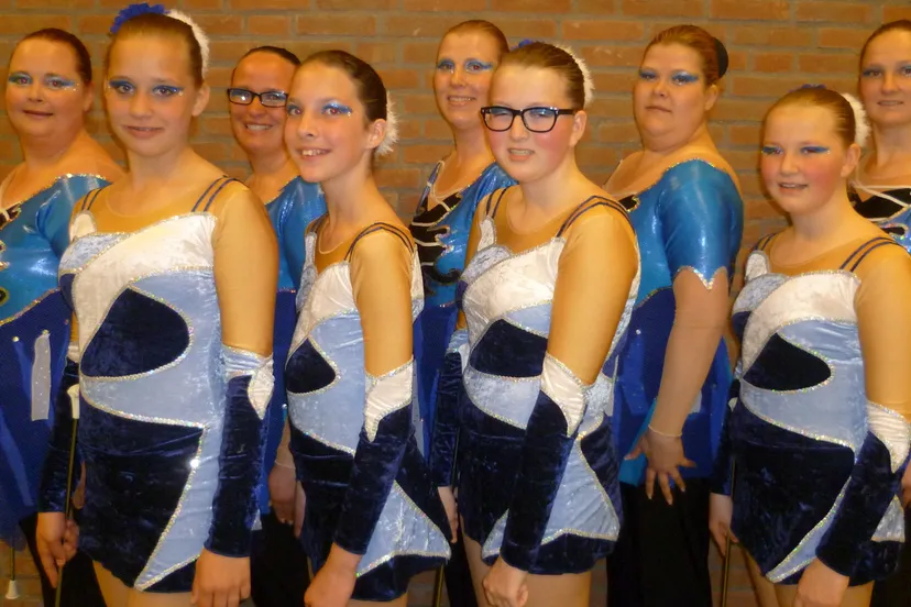 i5n2r0aof95if42nnugfh7z73 2013 09 07 majorettes