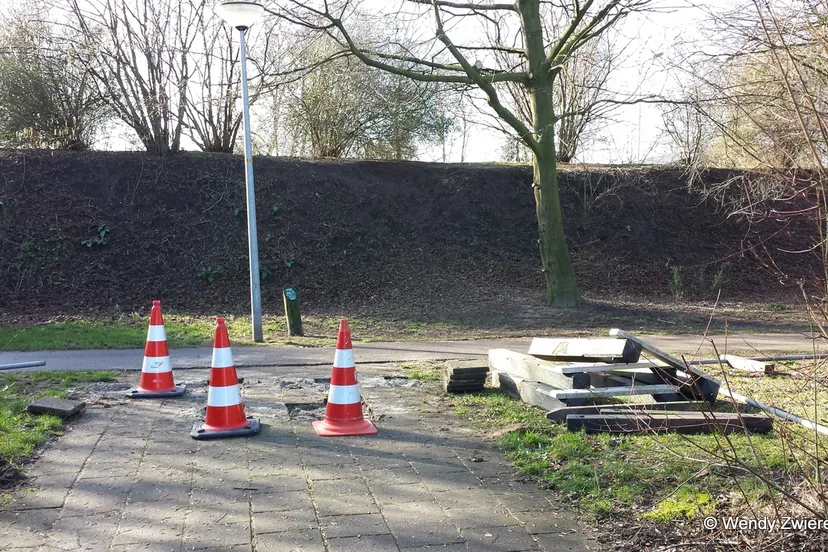 i7uptme2skvlsoj66o62k8j5e 2014 02 05 fietspad 3