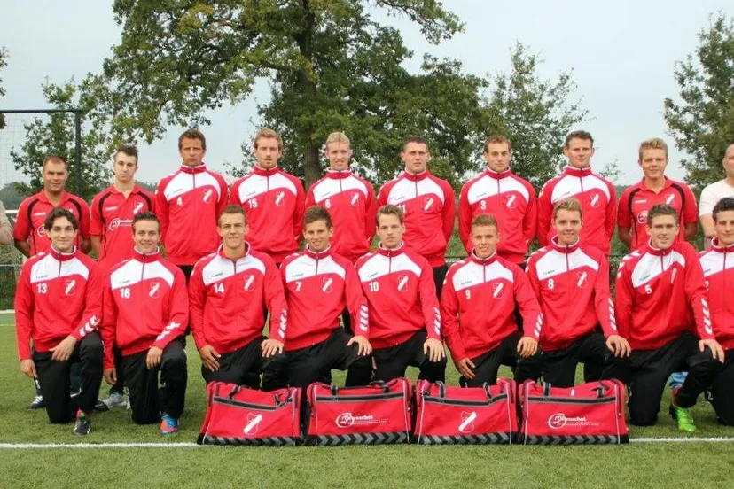 idvfpqbsp4hdhpj9g0w4mk9wh 2014 09 21 sc hoevelaken h2 trainingspakken