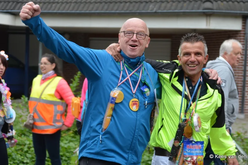 ii715gc7gfmzeqzsor108of2z 2014 06 20 avondvierdaagse hoevlaken 029