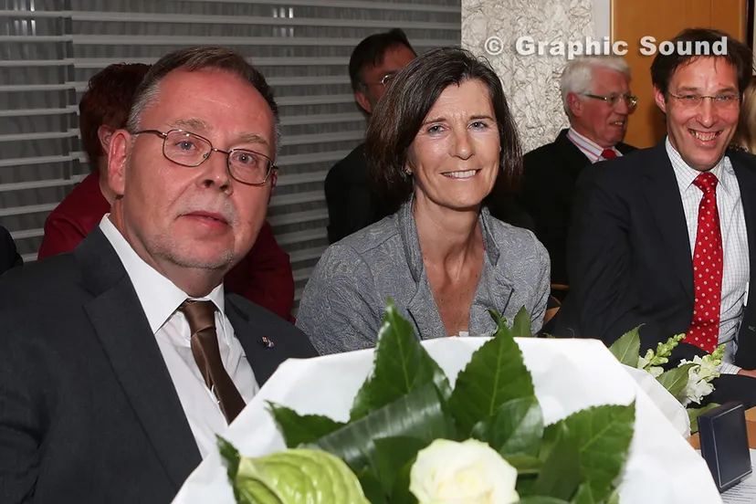 illwzs4b95q9mv40qhk4xqufy wethouders