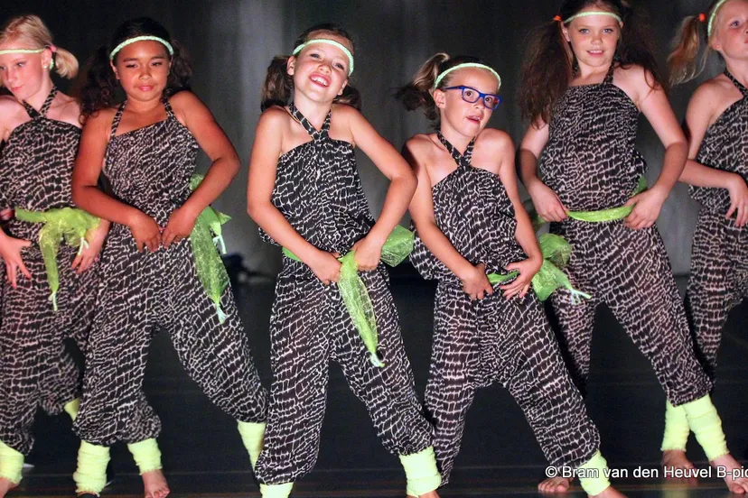 iy8ktc9b795j31lpahazlqjac 2014 07 14 hellas love danzapre