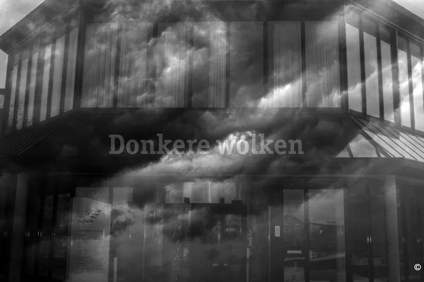 j7to3w2avpq75huz393b0r2bg donkere wolken