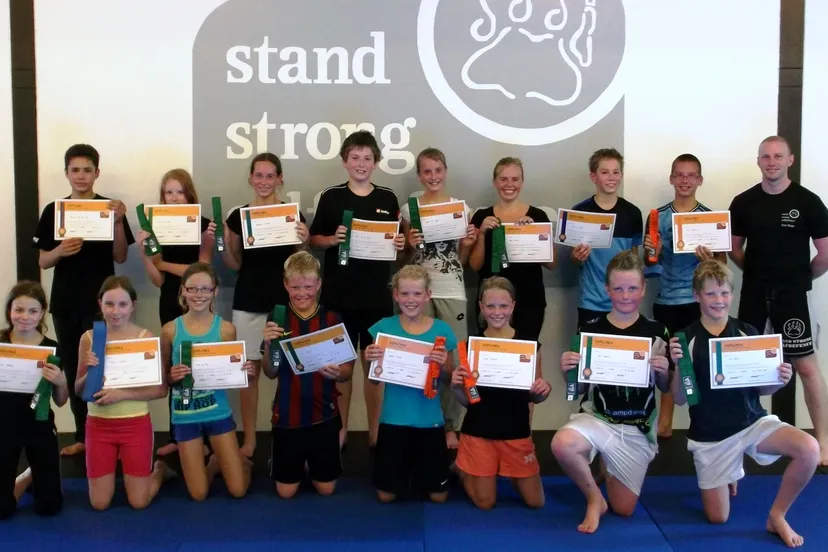 jeg5pmbfkxoczvaz0zqo3nczy 2013 07 18 stand strong selfdefence