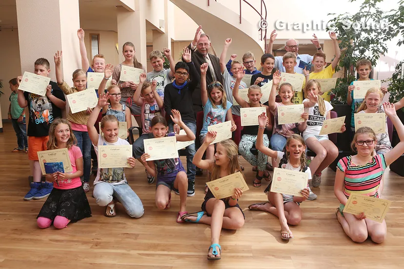 jr3nlxryvziv3c2tw7jb74bca 2014 06 12 verleersdiplomas 004