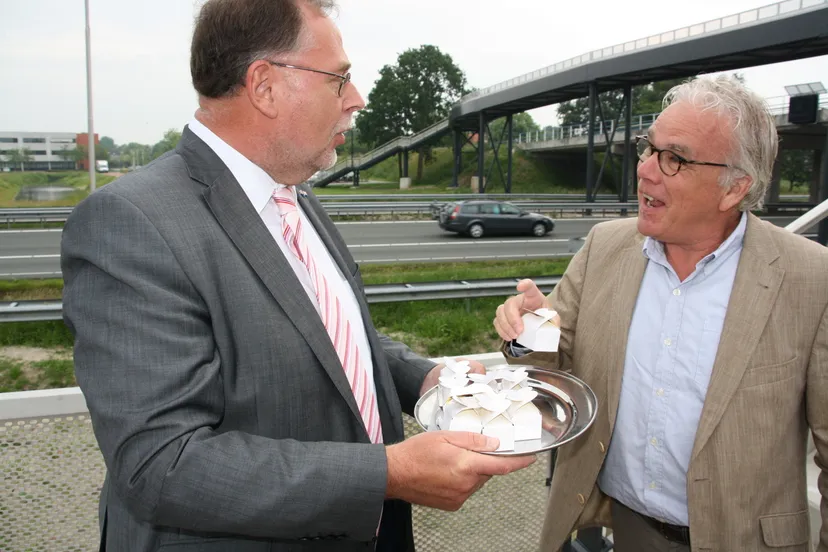 kkf081u8pfn86r8r8vibnp0bb 2013 06 20stationhoevelaken01