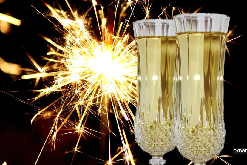 l2021 05 08 champagne ight flower sparkler celebration cup drink 691832 pxhere