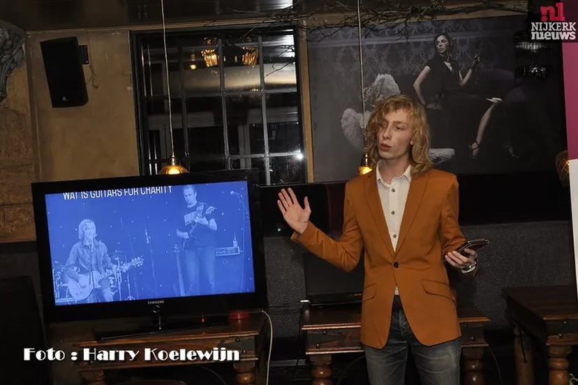 lr46nyt3afzl79fher6yntxt2 2014 11 25 release help elkaar 03