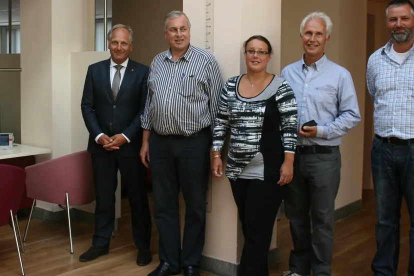 luszlinzxt2b05tsmhvy5ze9f 2013 09 03 publiekswinkel