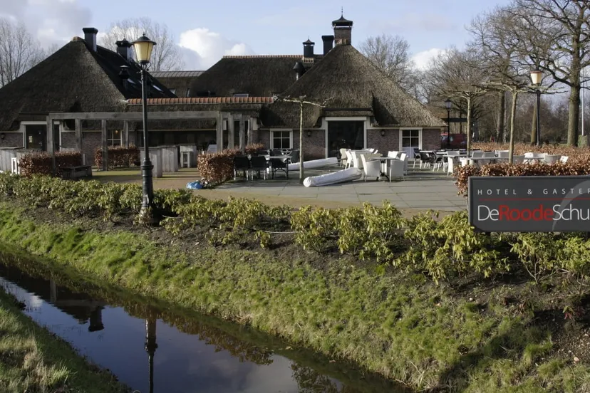 nsvowzo9drwy1b9exk4icsjck roode schuur