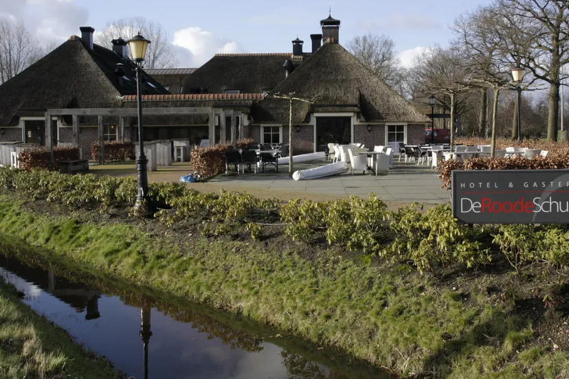 nsvowzo9drwy1b9exk4icsjck roode schuur