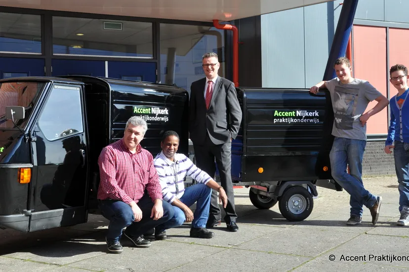 of8q4y87cganm8taq3wsh270o van links naar rechts andr schouwenaar mike henry jan hofman