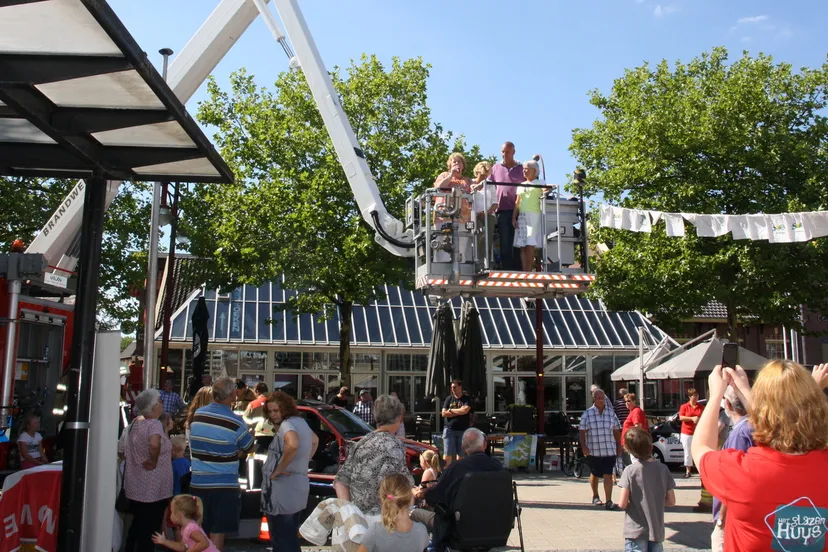 ofdaii5sdsycgip8sr9y64g8e 2013 08 26 zomerfeest infomarkt 00