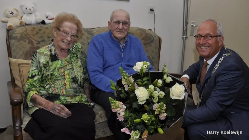 ohqqixffoabhspnkkfxw8647m dsc0006 4