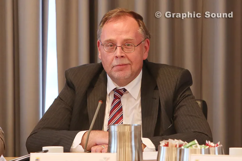 oxyszhyn2tvwvcwii6qqd9e7a raad horst