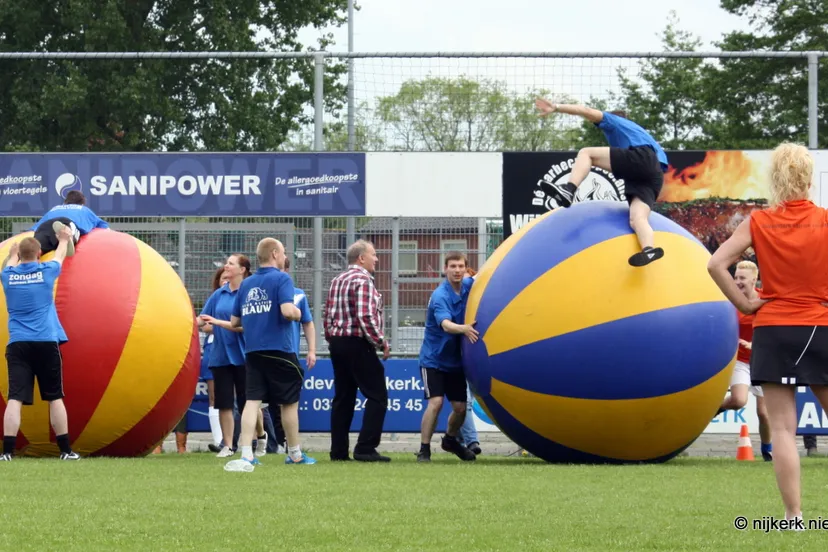 pbuzmb7098r8a141vbzhasnil 2014 04 2koningsdagmiddag nijveen 009