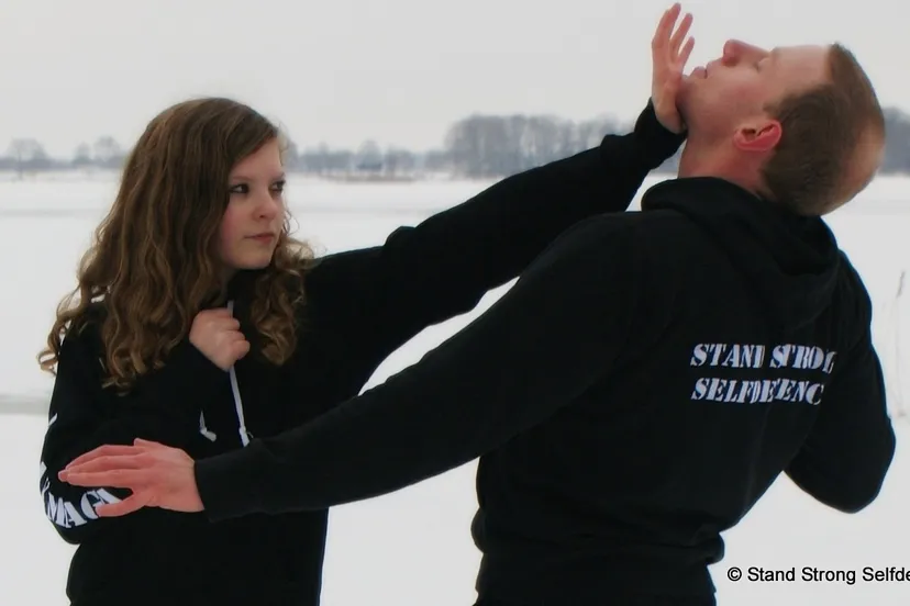 pngmyj6pe3f3zkraolz0yhbpr 2013 10 10 stand strong selfdefence