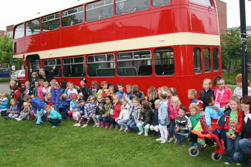 pnyc9aric2qmm9yvezxdqs62y 2013 05 31 kleuterfeest 138a