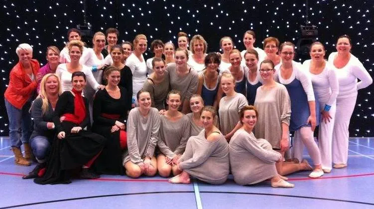 qv163kdsyu6ib83x6tstr2dy4 2013 05 27putter dansdag