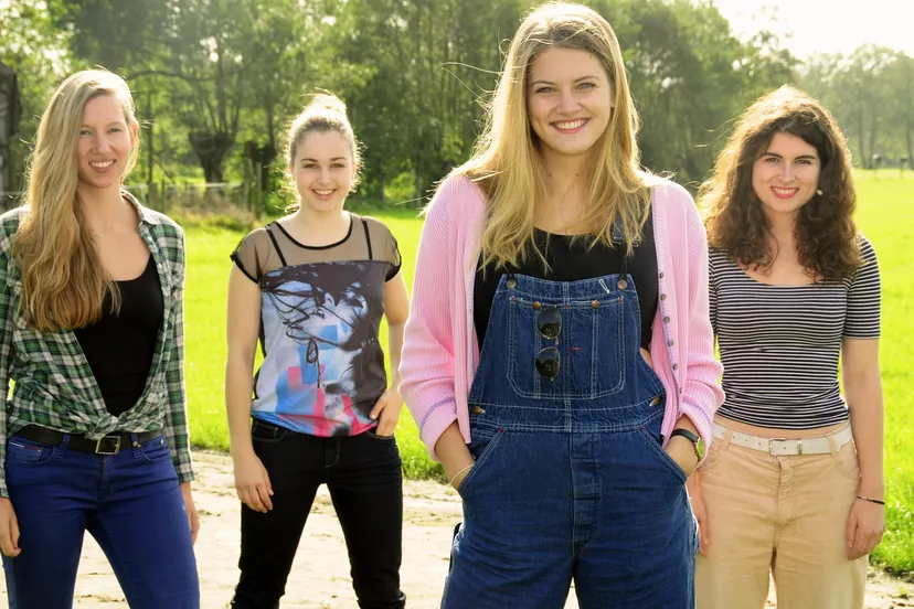 r089fozi1x0dr7dh19mk3cke1 2014 11 03 the maybellenes